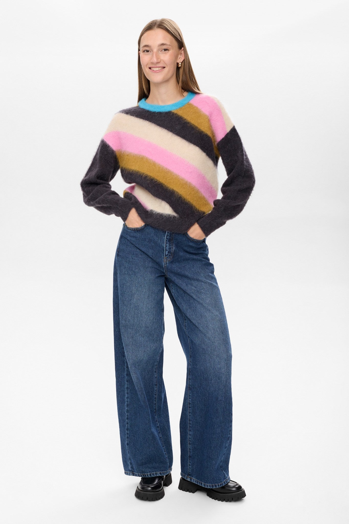 NUSURI MULTI STRIPE PULLOVER  - Obsidian