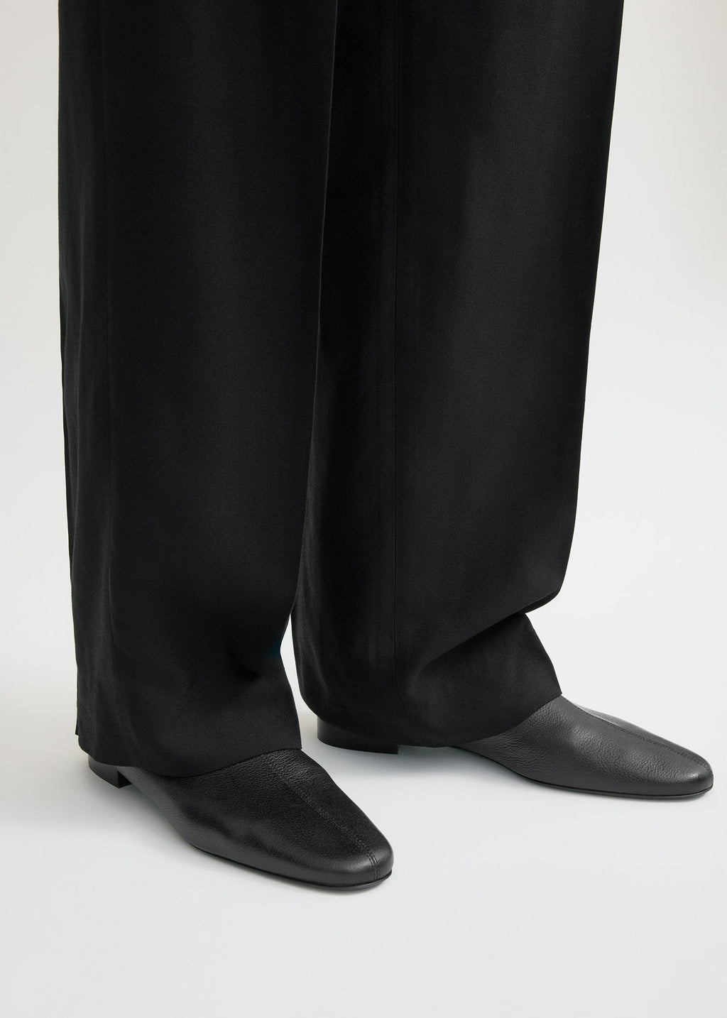 Grained-leather ankle boots black