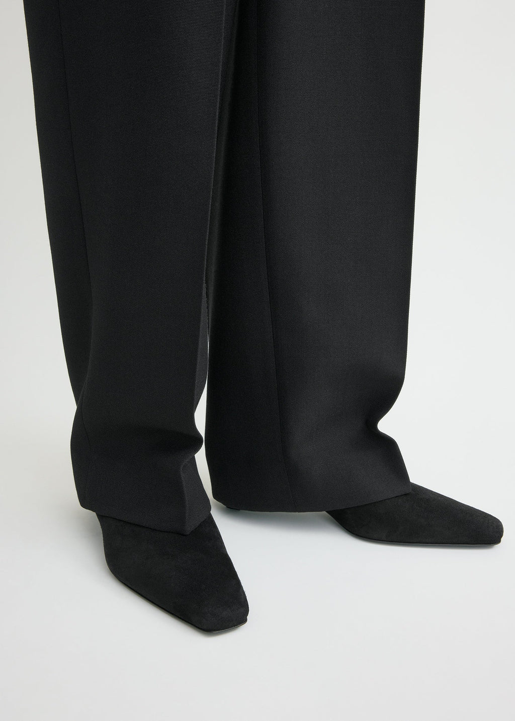 Suede mid-heel boots black